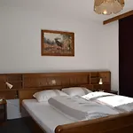 Haus Lina Semesterbostad